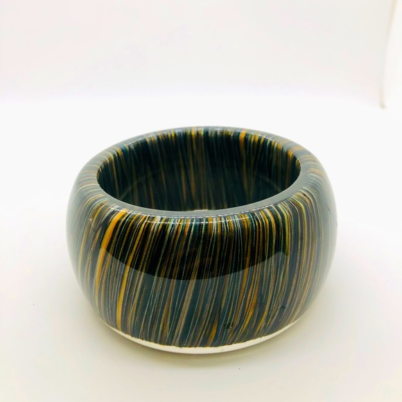 Unusual Vintage Retro large acrylic lucite style bangle Bracelet - Picture 8 of 10